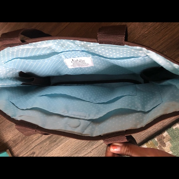 “Baby Love” diaper bag with matching changing pad - Picture 3 of 7